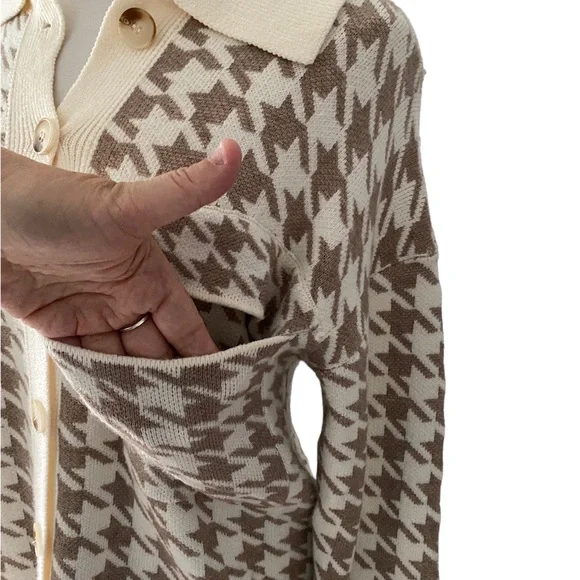 Debut houndstooth shacket/jacket. Small. Oversized. Soft. Button-up. (NWT) - Picture 5 of 16